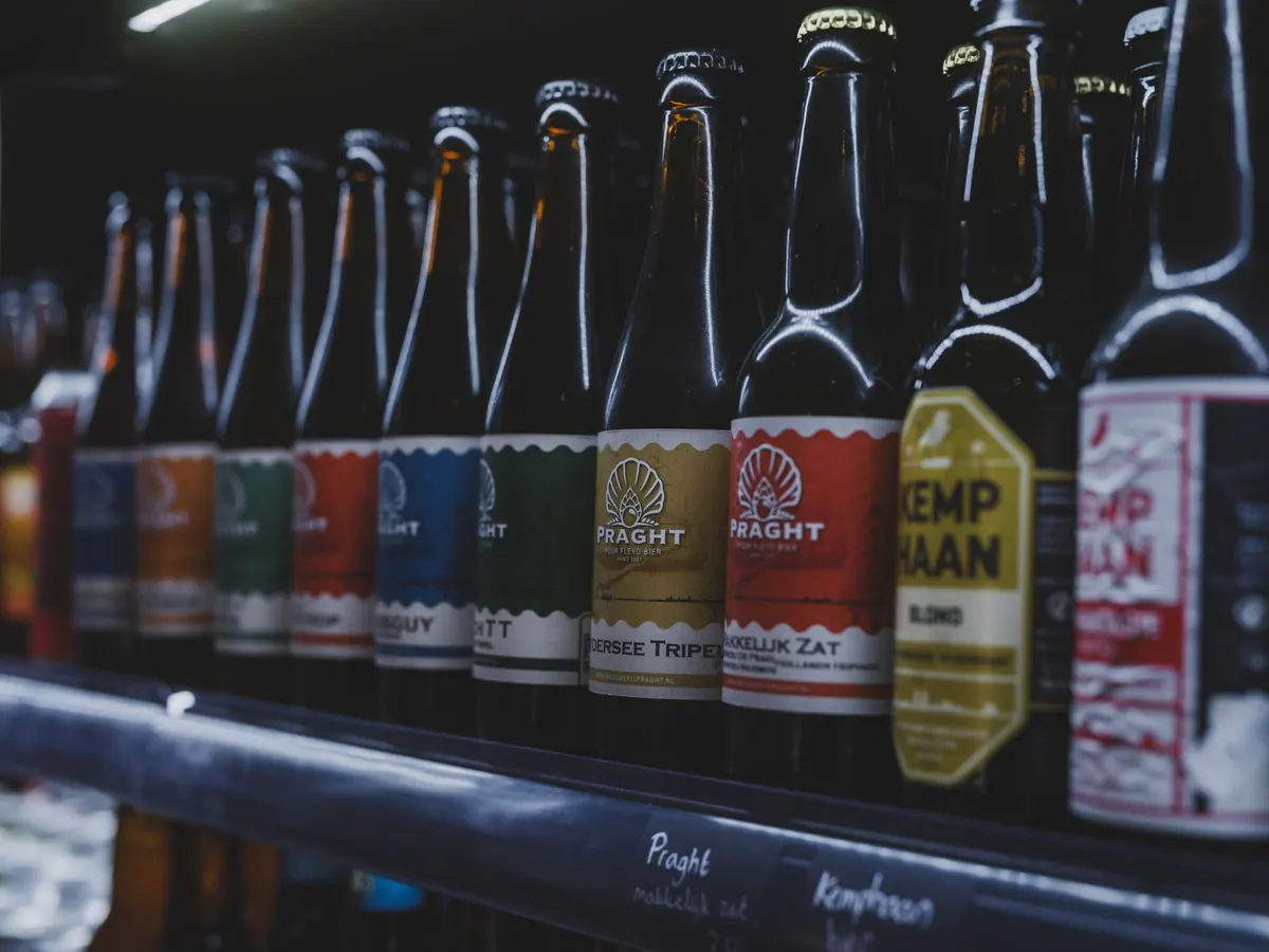 How to Build a Mix-Six Pack at a Craft Beer Store: A Checklist for Curious Drinkers